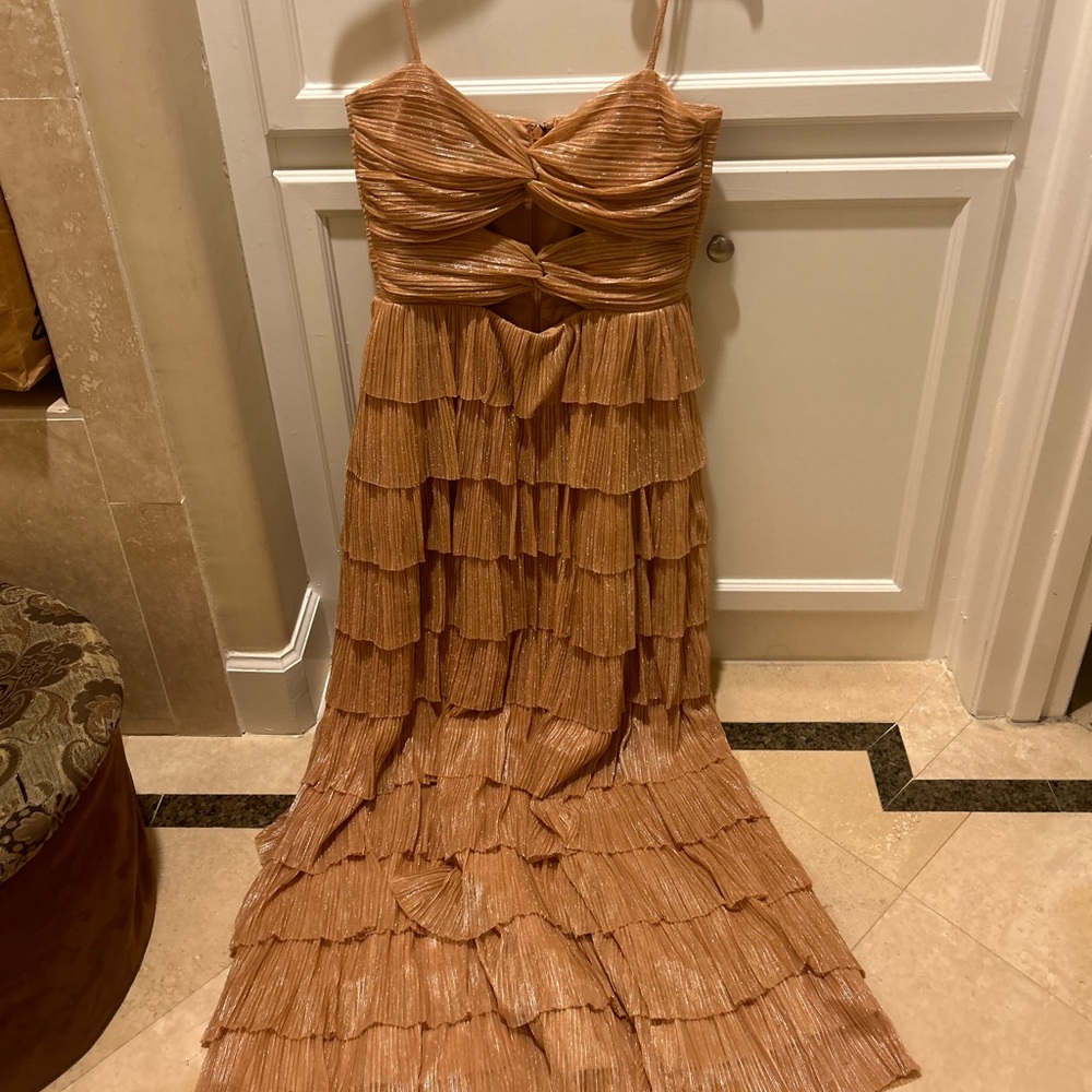 NEW WITH TAG Gianni Bini Plisse sweetheart neck maxi dress